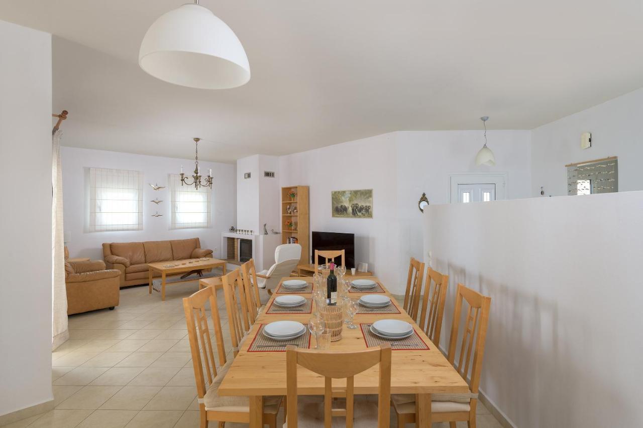 Villa Evelyn Pefki Exteriör bild
