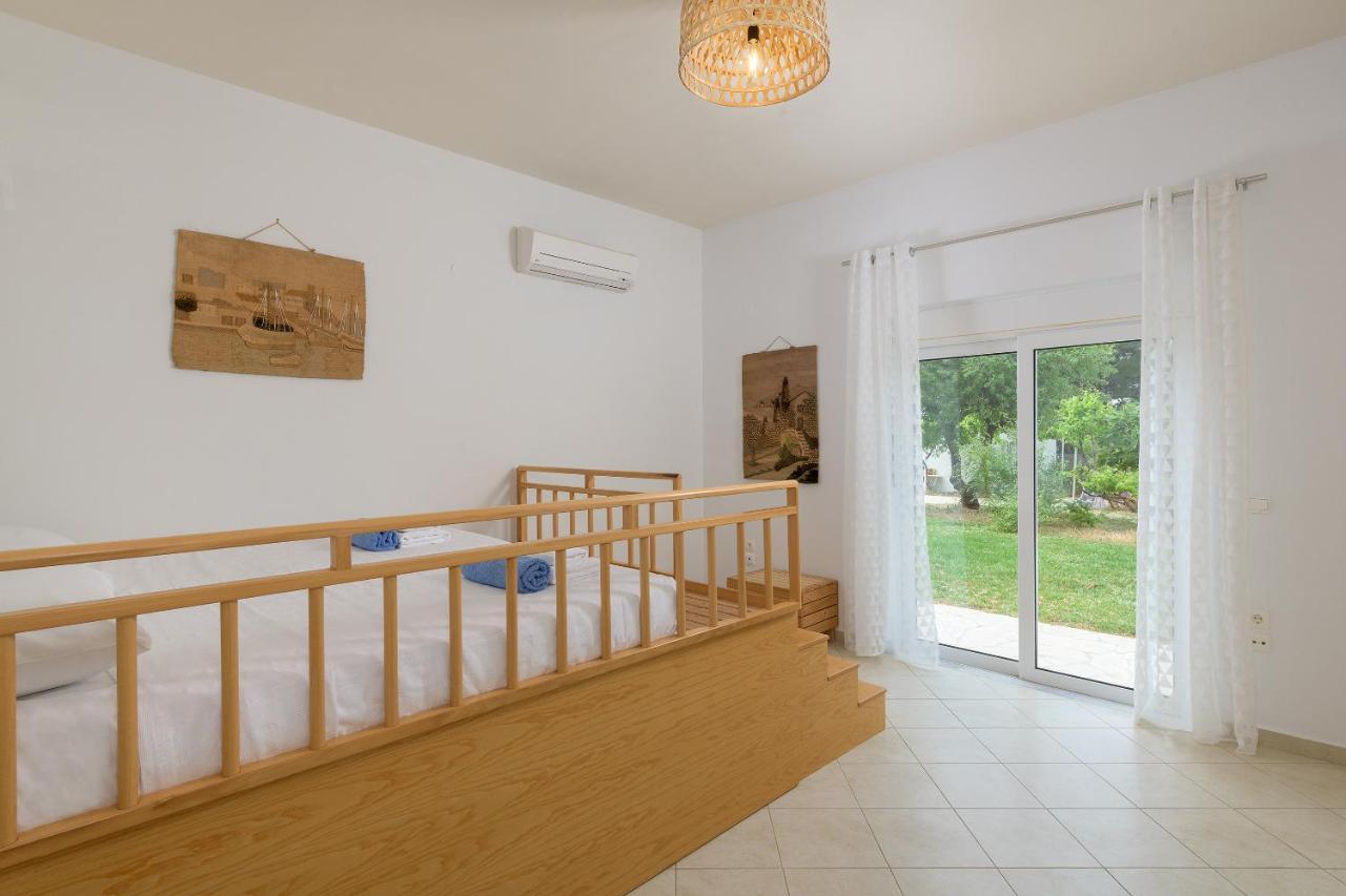 Villa Evelyn Pefki Exteriör bild